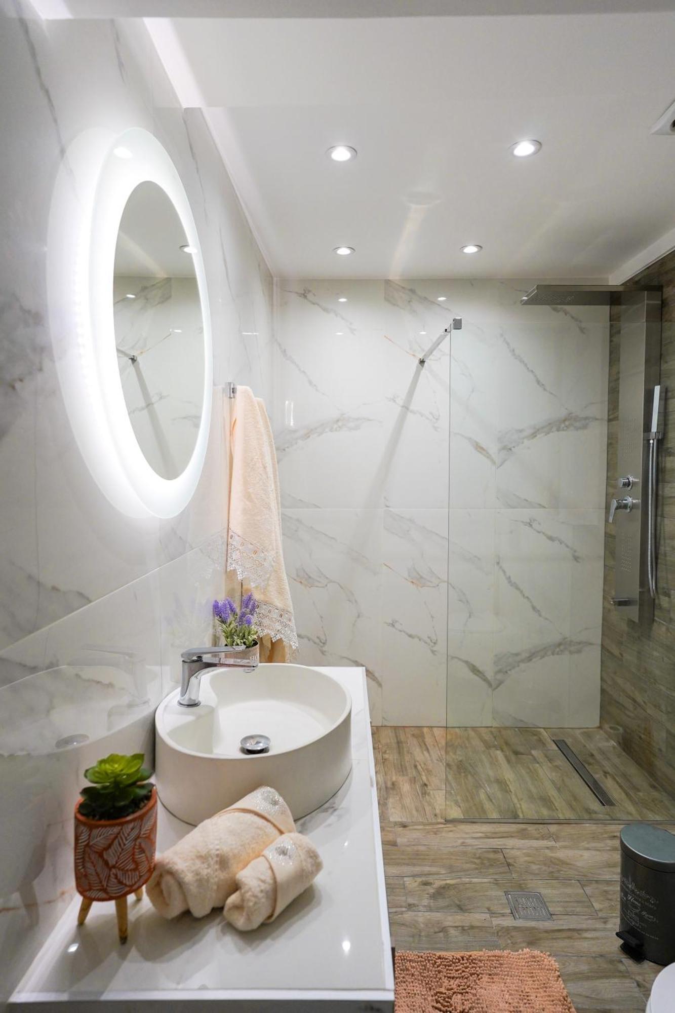 Peraía Lovely And Sunny Apartament 300M From Beach!! מראה חיצוני תמונה