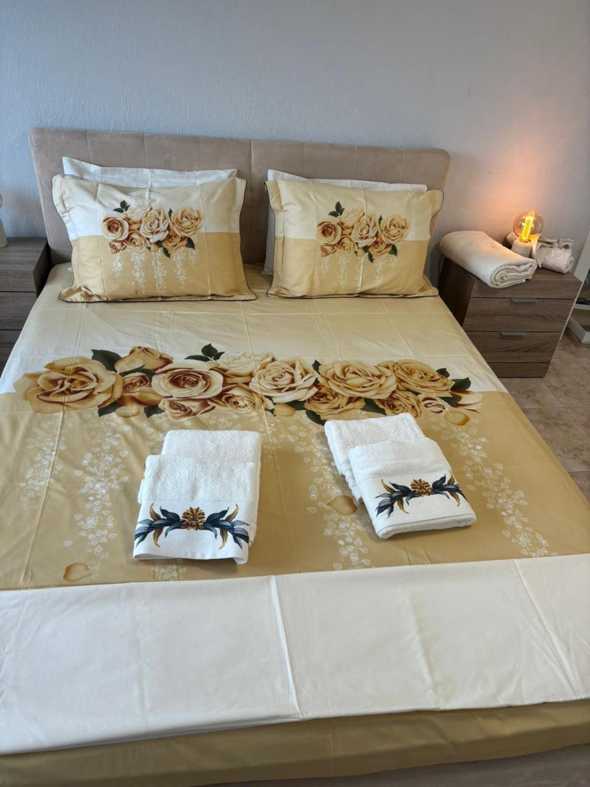 Peraía Lovely And Sunny Apartament 300M From Beach!! מראה חיצוני תמונה